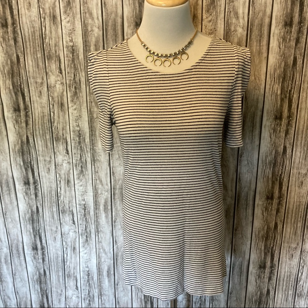 F&F Striped Puff Sleeve Tee sz 6